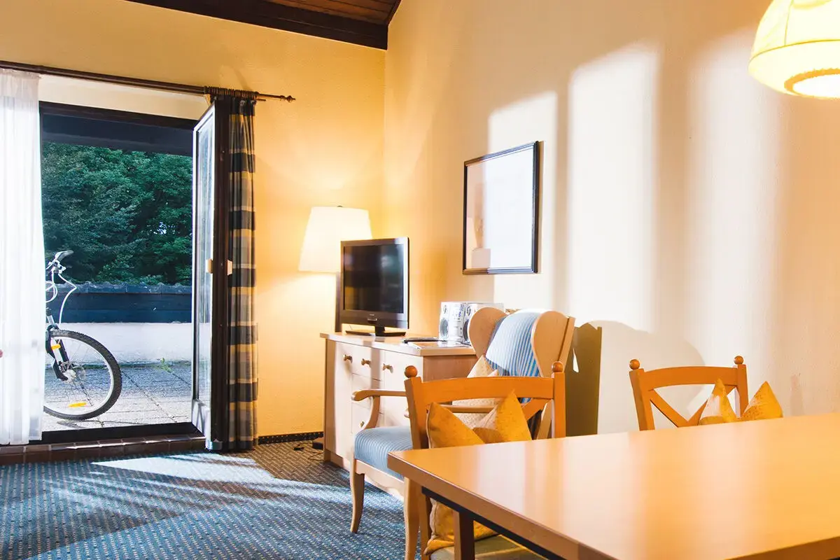 Gemütlicher Ess- und Fernsehbereich des Ferienhaus Ahorn