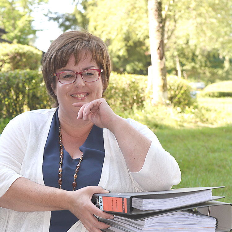 Gastgeber Leiterin Personal & Finanzen